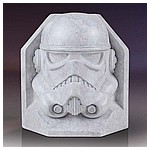 Gentle-Giant-Ltd-Stoneworks-Bookends-Darth-Vader-Stormtrooper-006.jpg