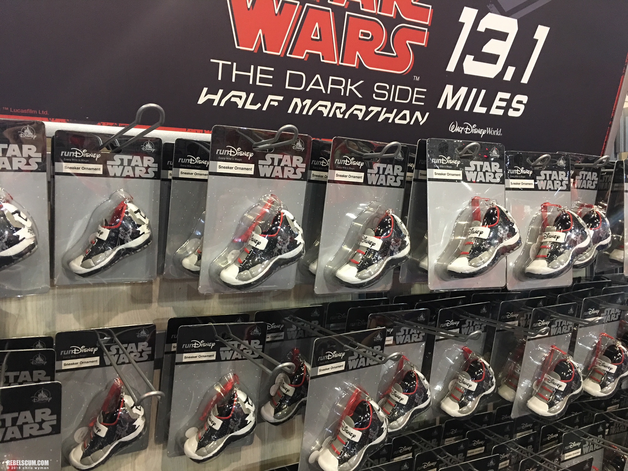 Star-Wars-Half-Marathon-The-Dark-Side-exclusives-products-013.jpg