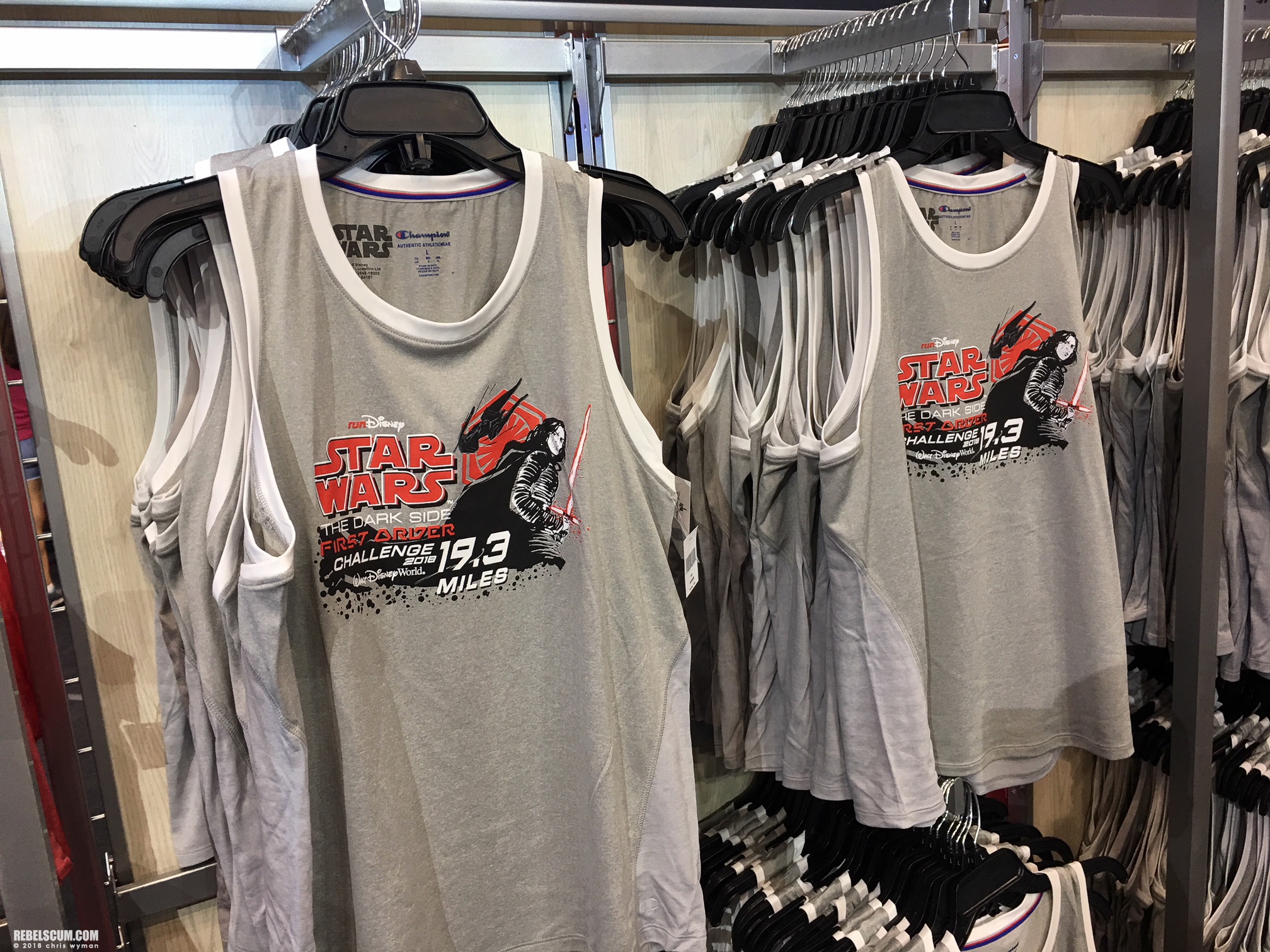 Star-Wars-Half-Marathon-The-Dark-Side-exclusives-products-026.jpg