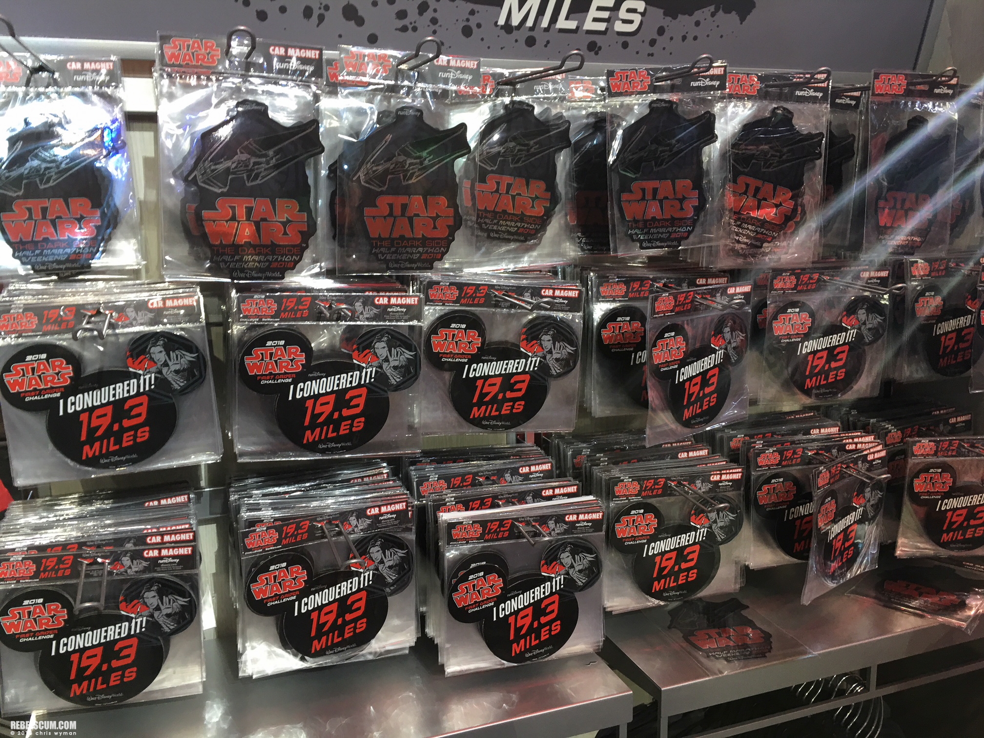 Star-Wars-Half-Marathon-The-Dark-Side-exclusives-products-030.jpg