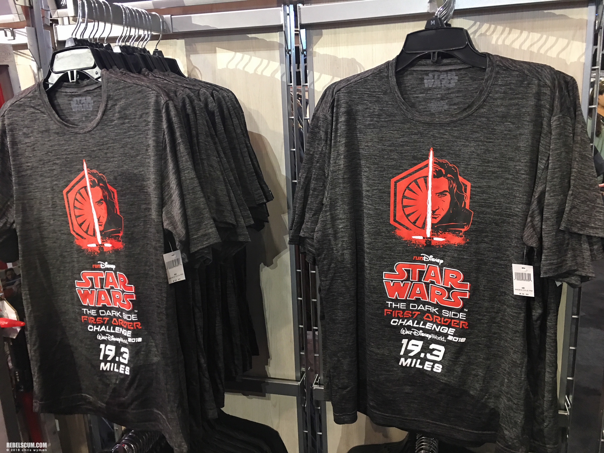 Star-Wars-Half-Marathon-The-Dark-Side-exclusives-products-041.jpg