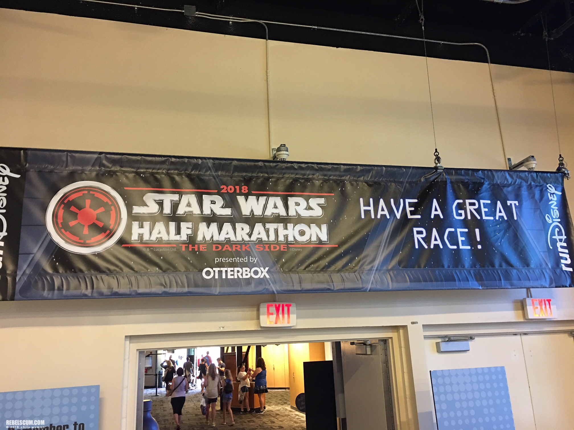 Star-Wars-Half-Marathon-The-Dark-Side-exclusives-products-093.jpg