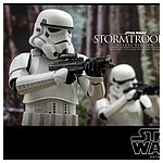hot-toys-star-wars-stormtrooper-collectible-figure-deluxe-version-011.jpg