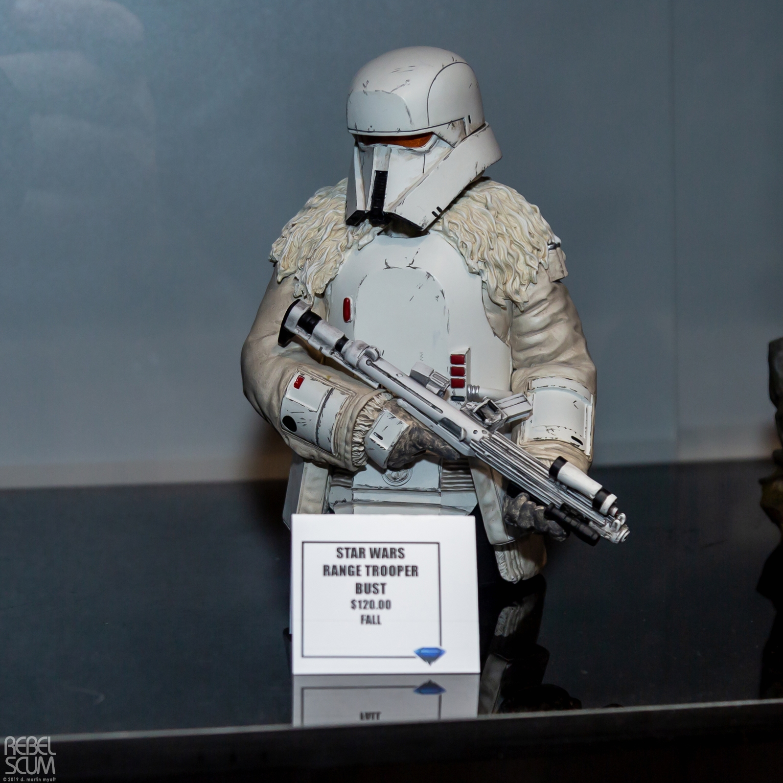 Diamond-Select-Toys-Star-Wars-Celebration-Chicago-2019-013.jpg