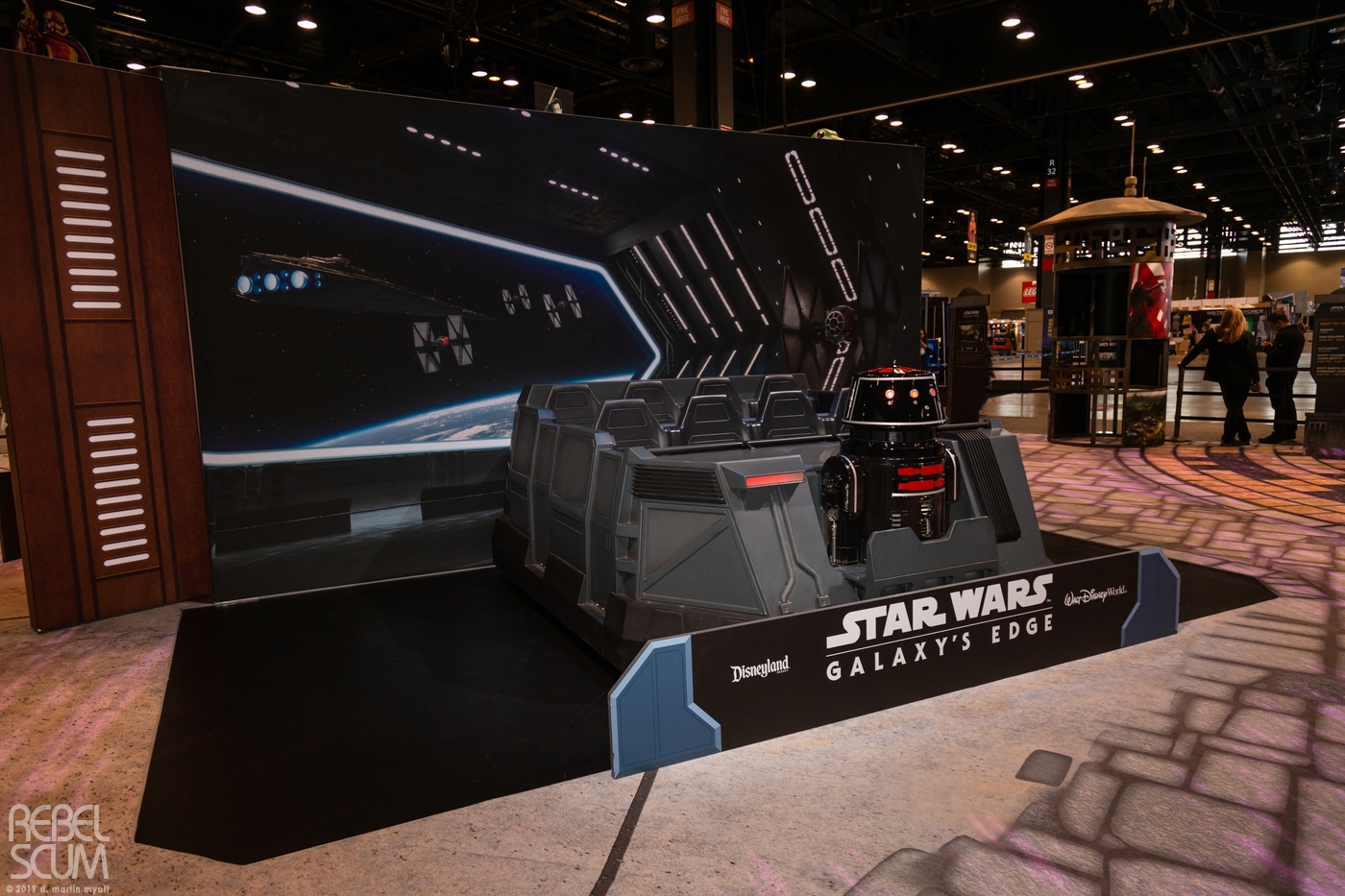 Galaxys-Edge-Star-Wars-Celebration-Chicago-2019-001.jpg