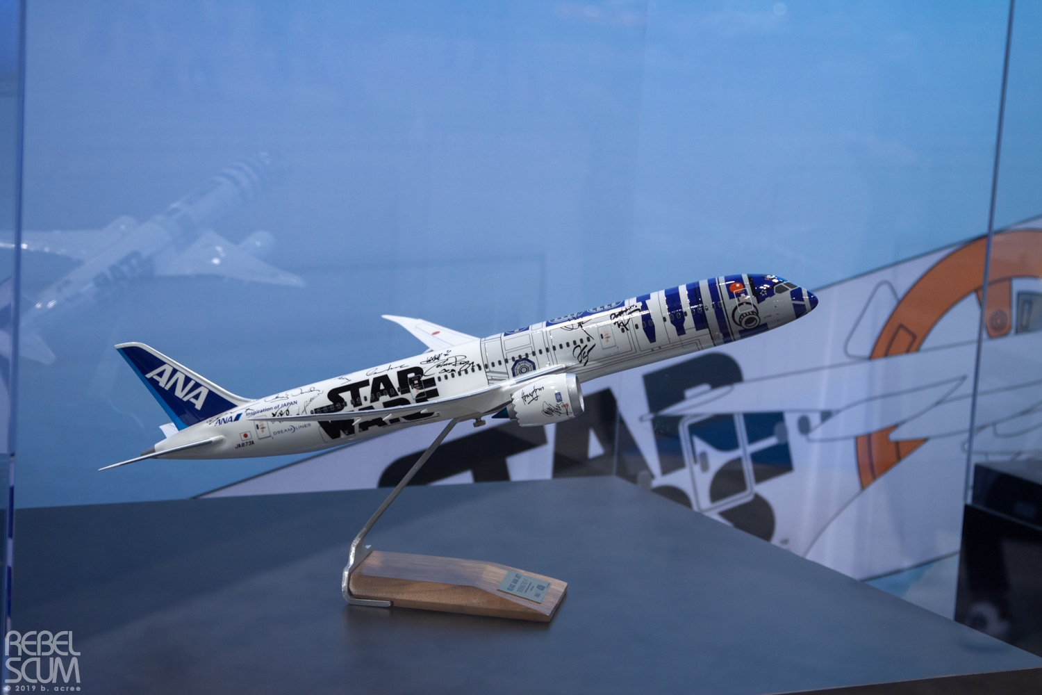 Star-Wars-Celebration-2019-All-Nippon-Airways-001.jpg