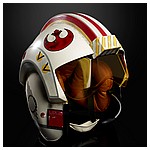 STAR WARS THE BLACK SERIES LUKE SKYWALKER BATTLE SIMULATION ELECTRONIC HELMET (oop 1).jpg