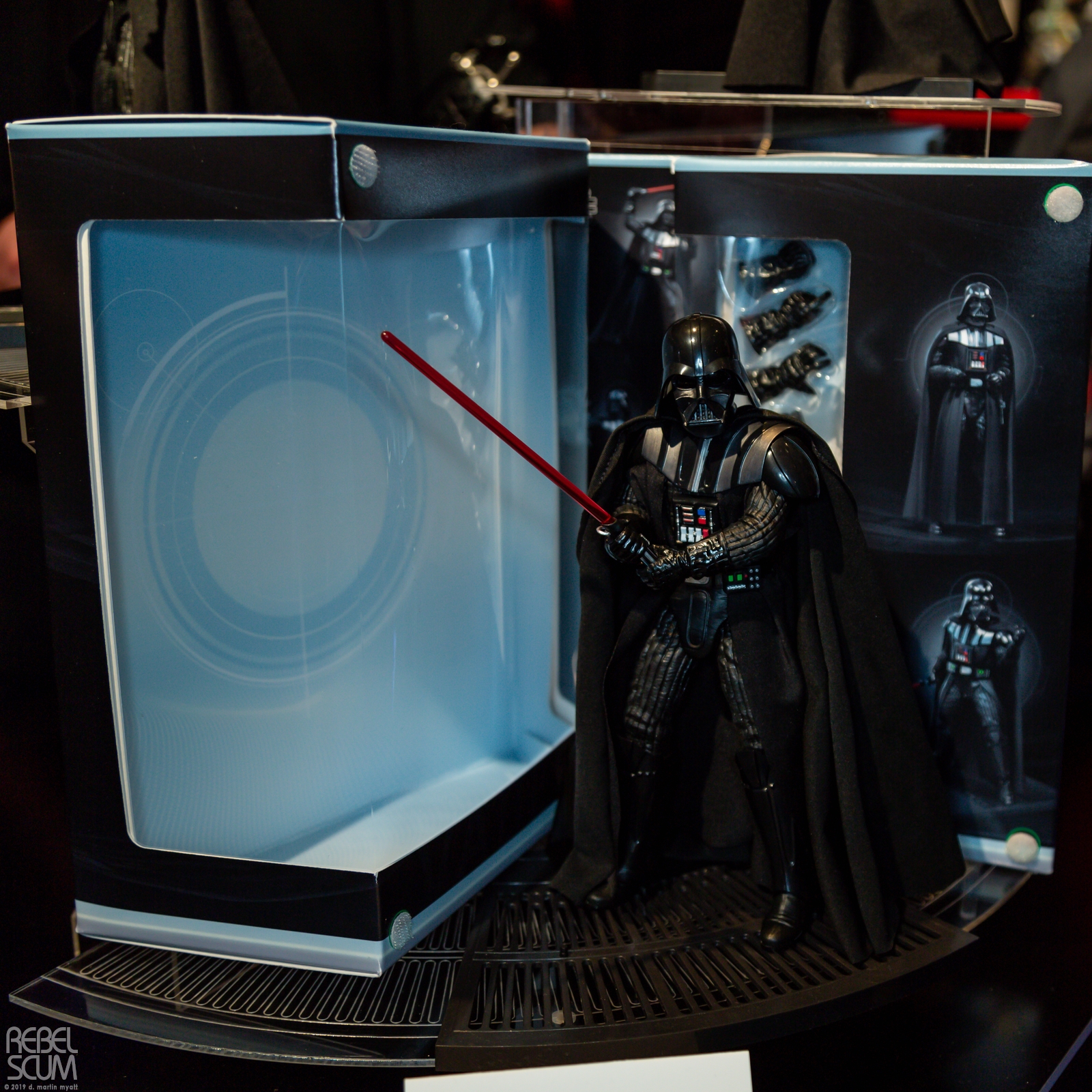 Toy-Fair-New-York-2019-Hasbro-The-Black-Series-001.jpg