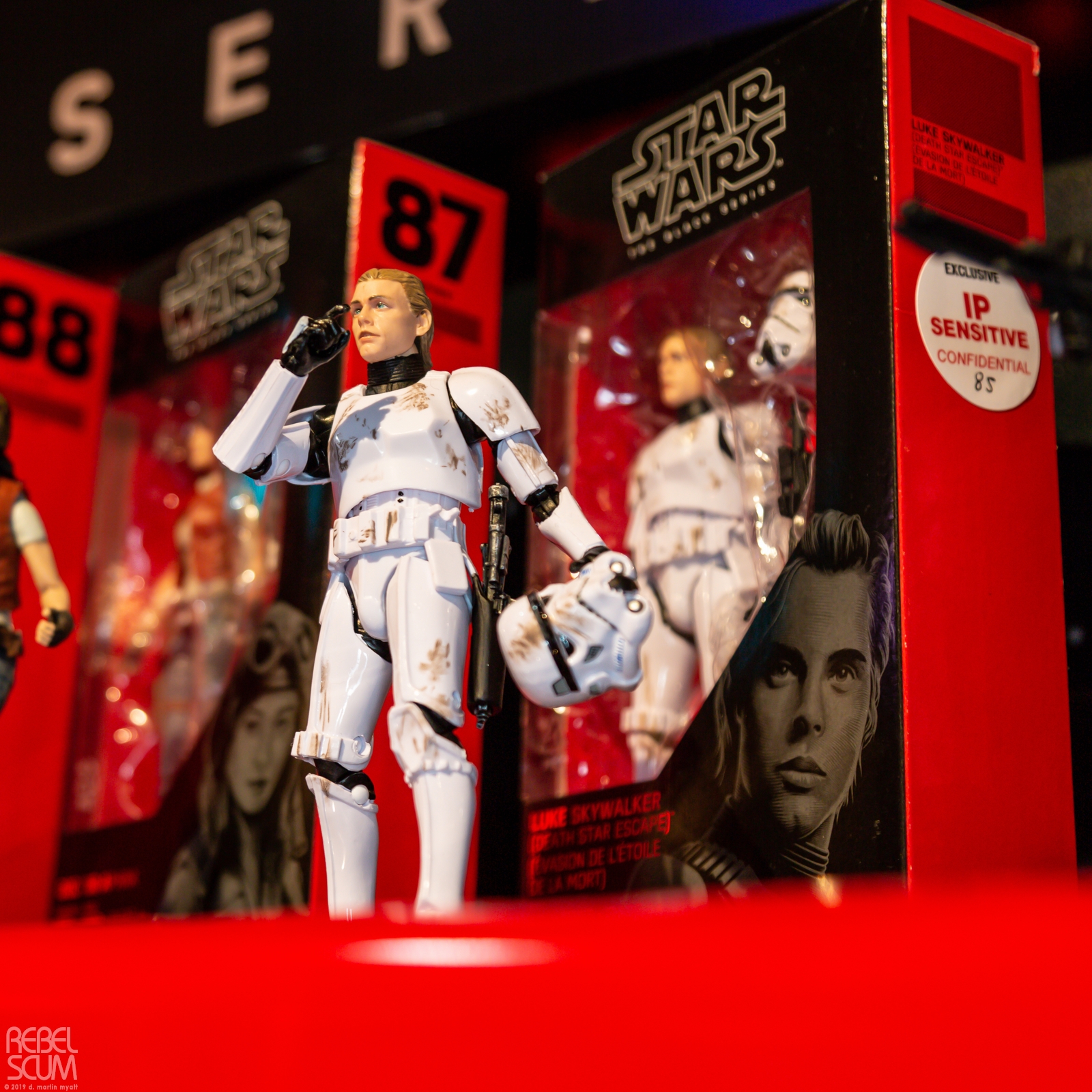 Toy-Fair-New-York-2019-Hasbro-The-Black-Series-021.jpg