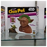 Toy-Fair-New-York-2019-NECA-Star-Wars-ChiaPet-Clapper-001.jpg