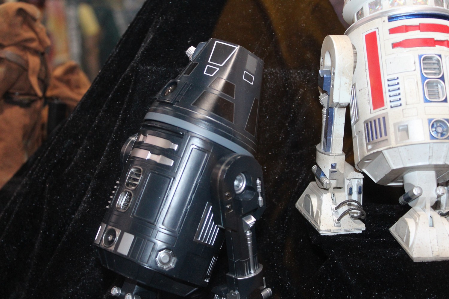 hot-toys-004.jpg