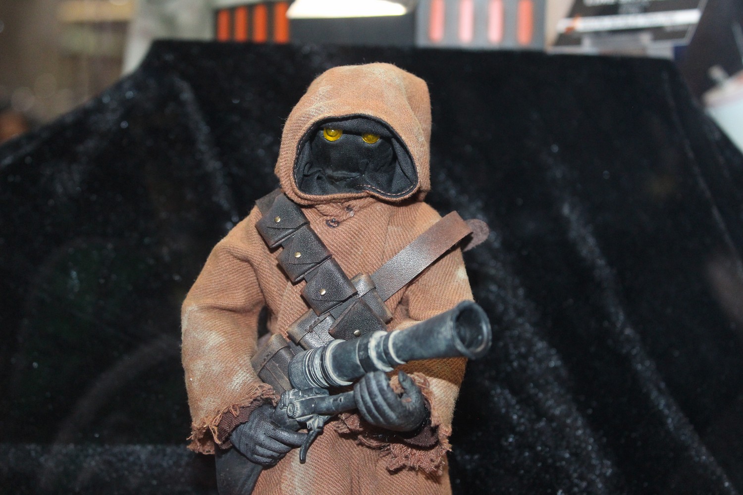 hot-toys-008.jpg