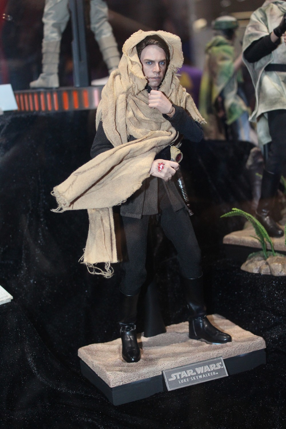 hot-toys-060.jpg