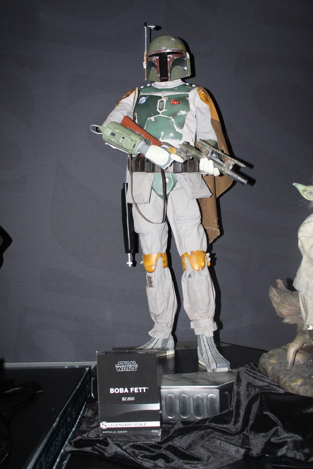 sideshow-collectibles-004.jpg