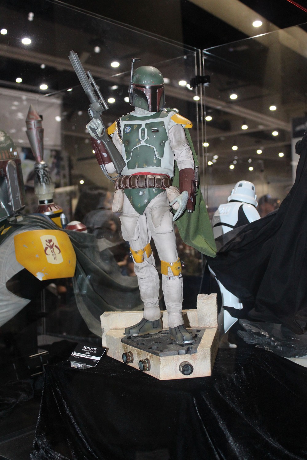 sideshow-collectibles-007.jpg