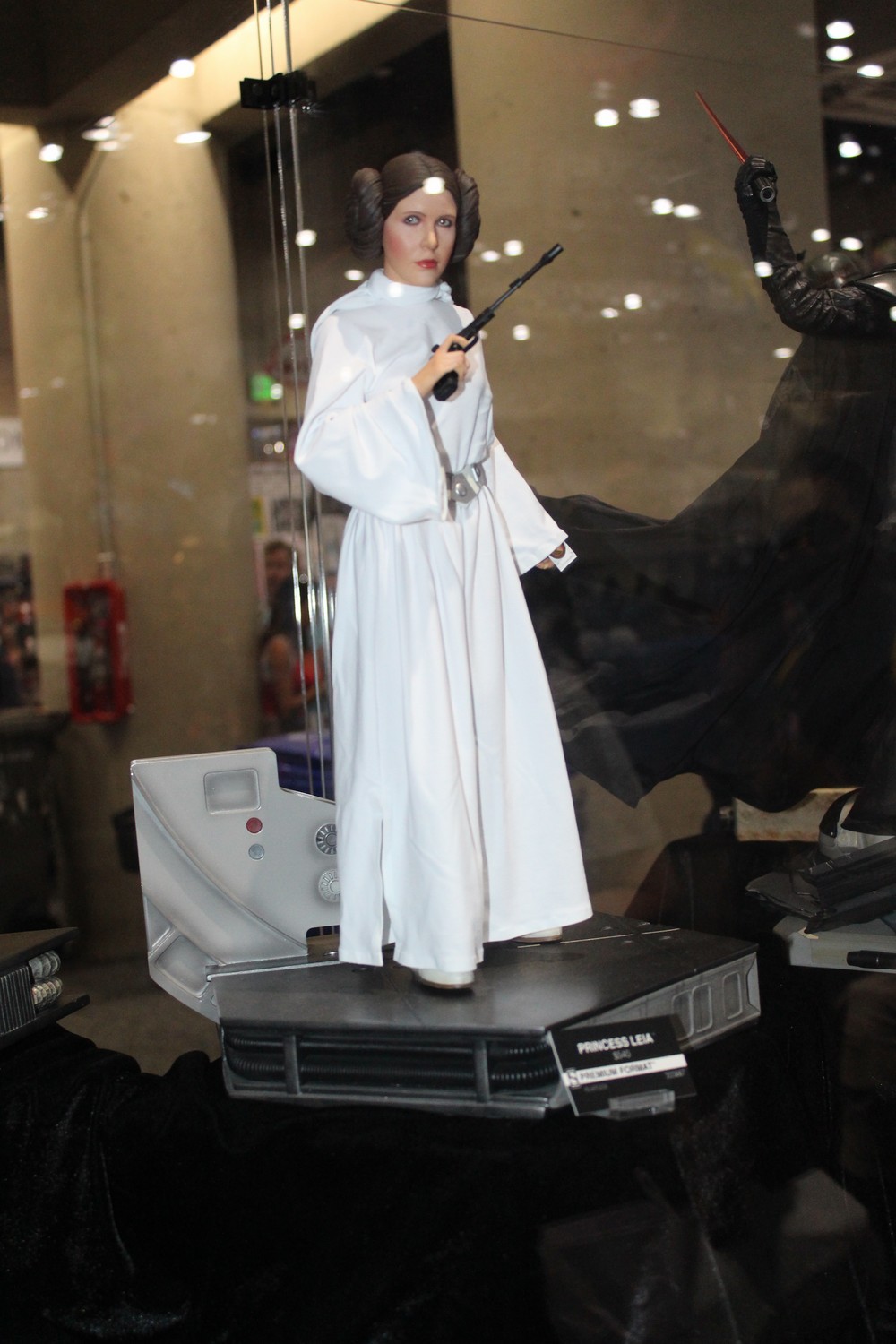 sideshow-collectibles-011.jpg