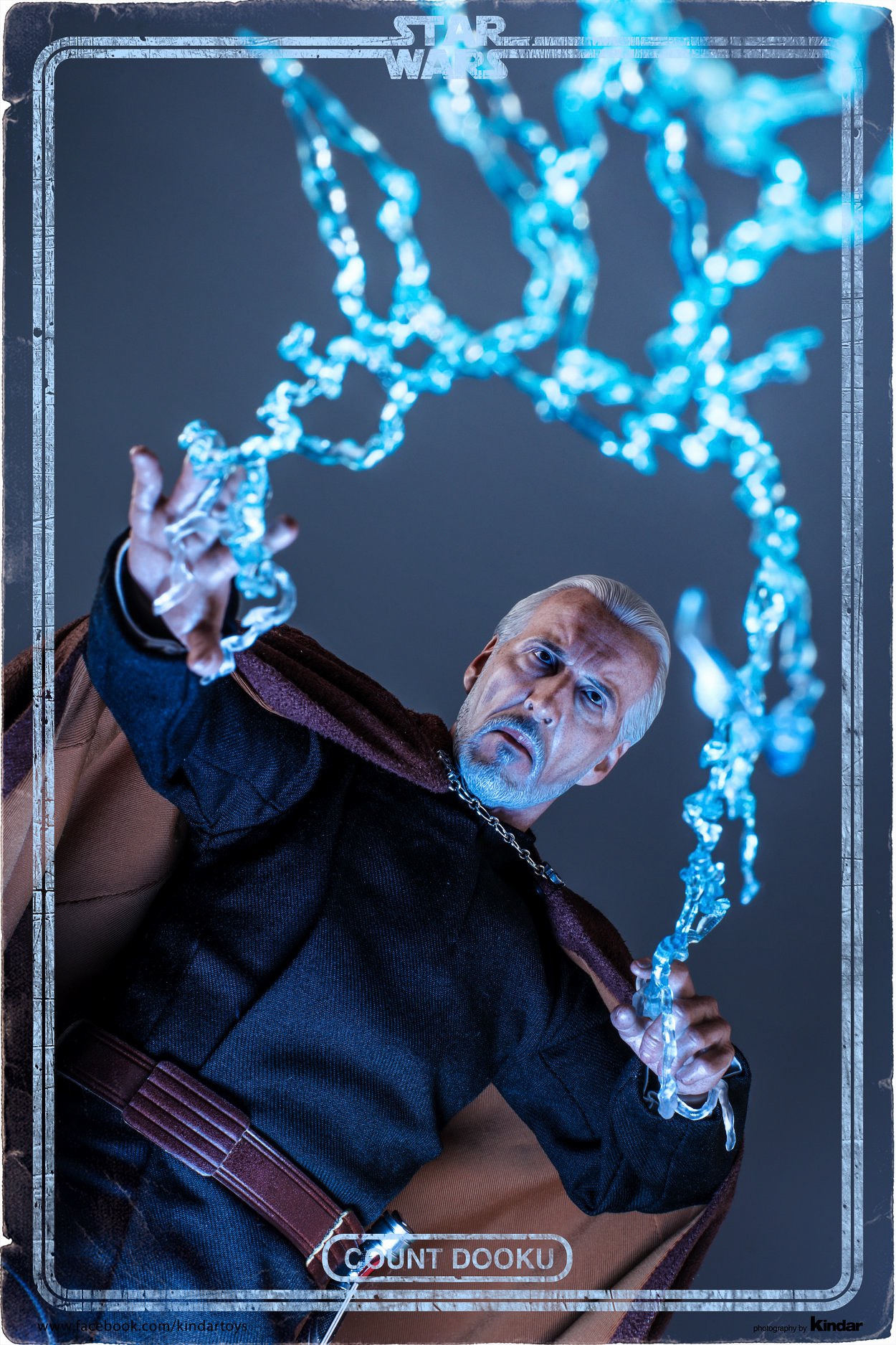 Count-Dooku-Hot-Toys-Final-Photography-032.jpg