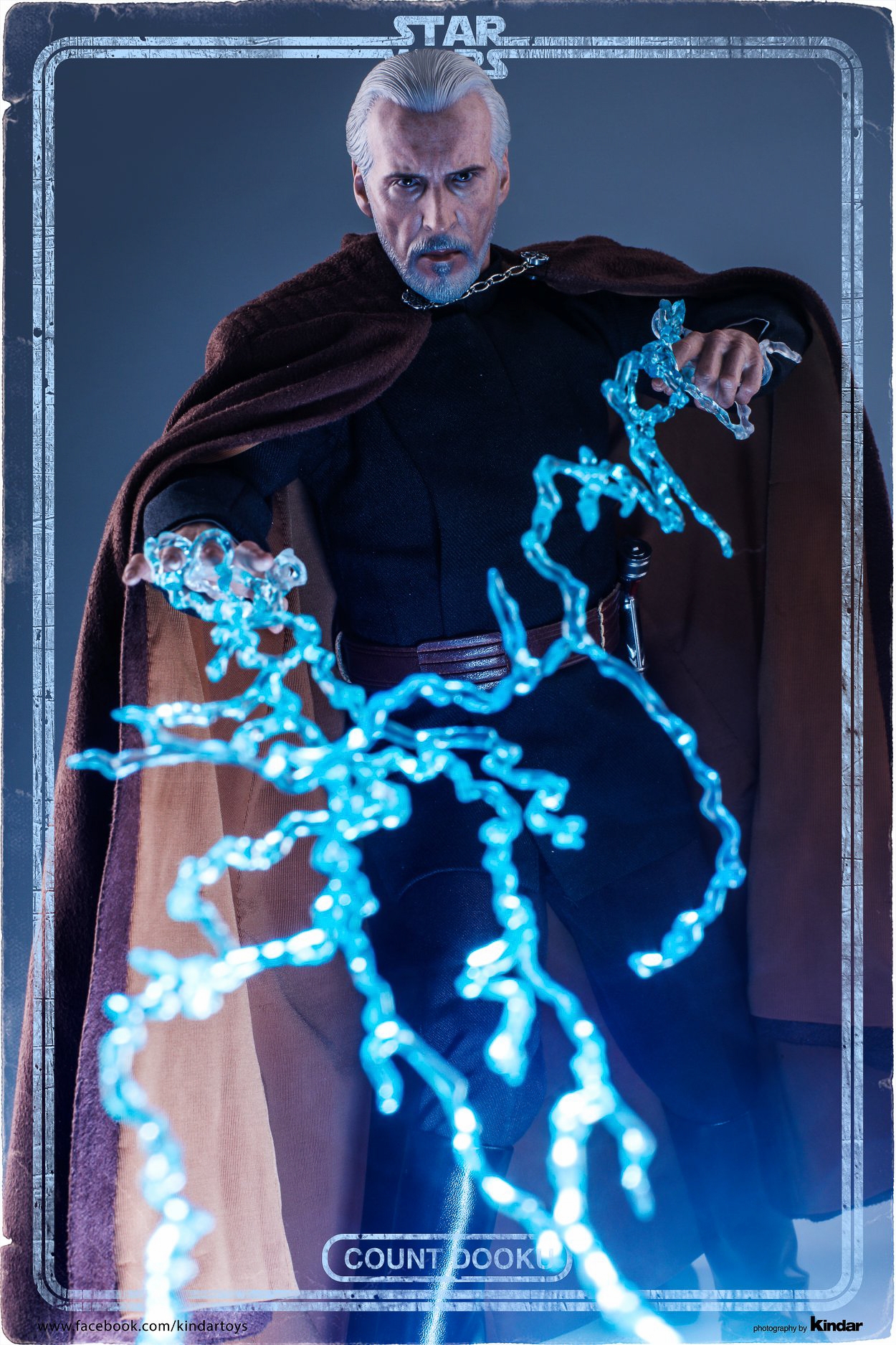 Count-Dooku-Hot-Toys-Final-Photography-033.jpg