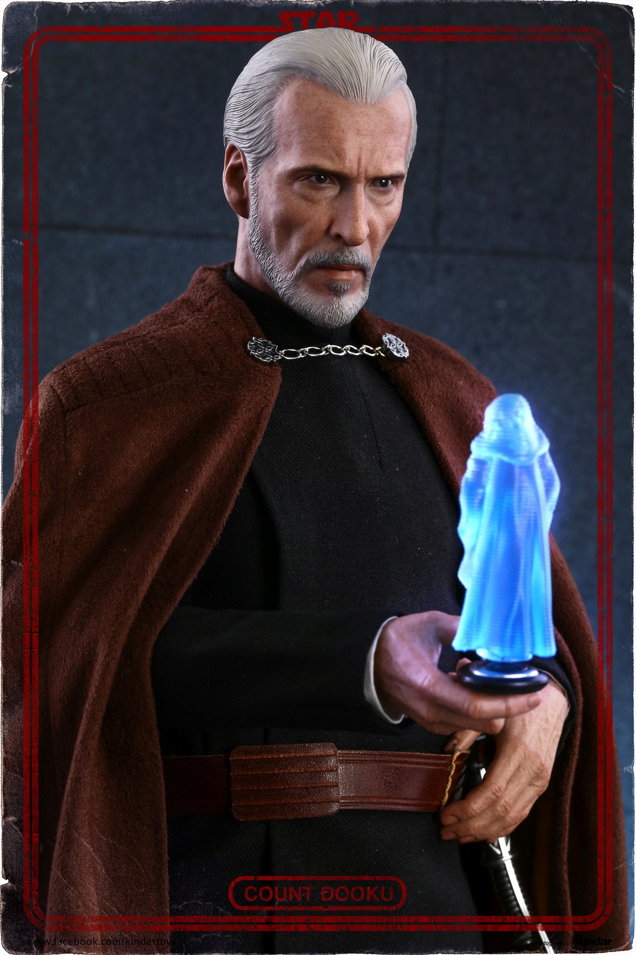 Count-Dooku-Hot-Toys-Final-Photography-040.jpg