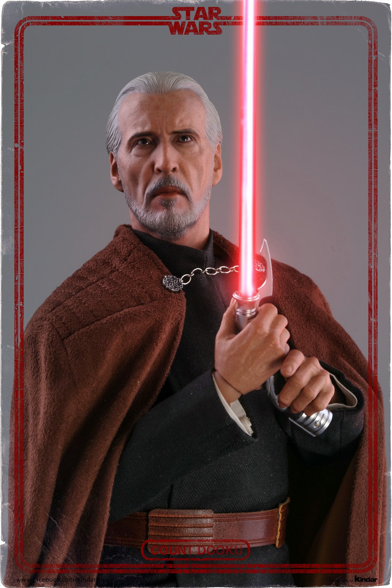 Count-Dooku-Hot-Toys-Final-Photography-042.jpg