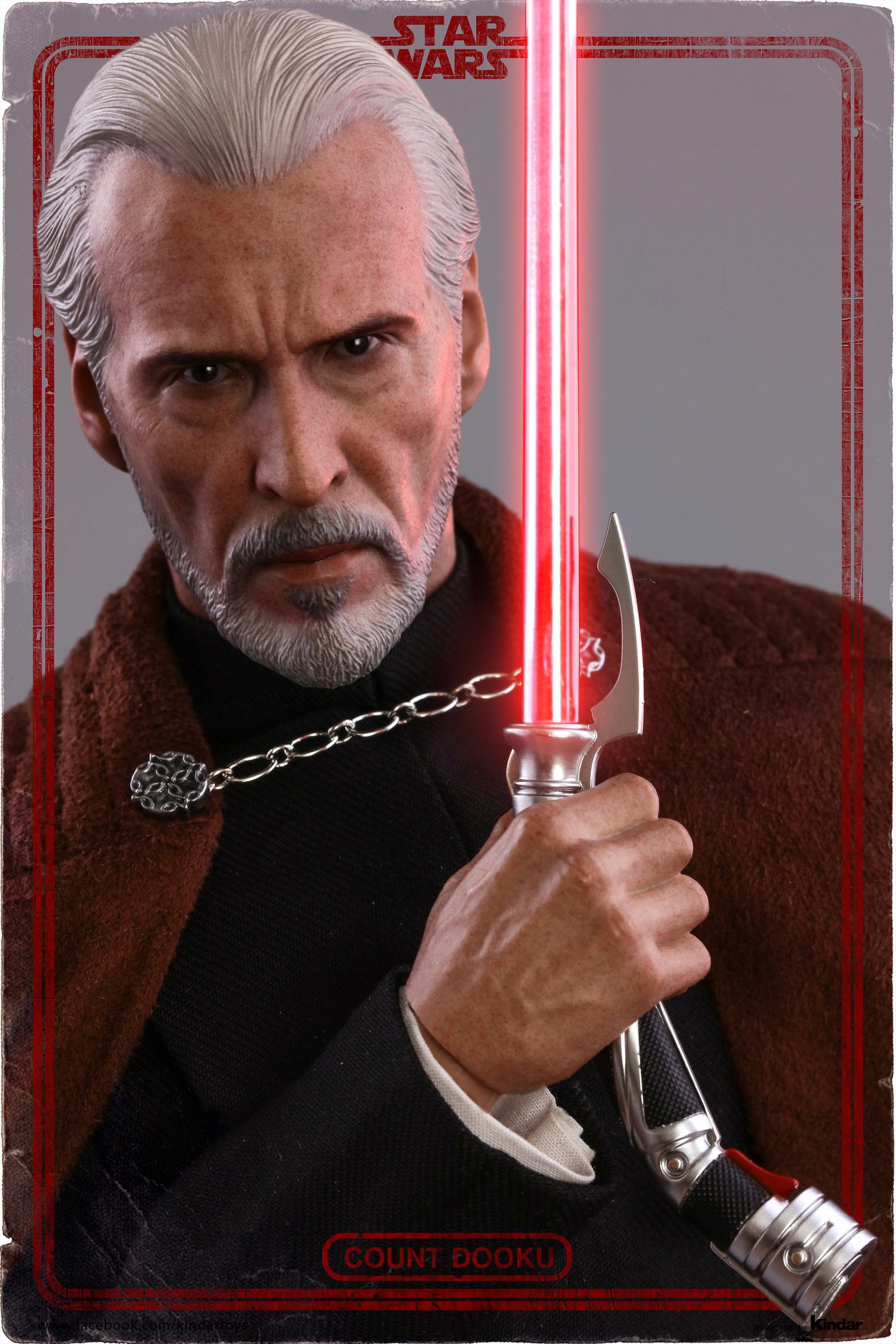 Count-Dooku-Hot-Toys-Final-Photography-045.jpg