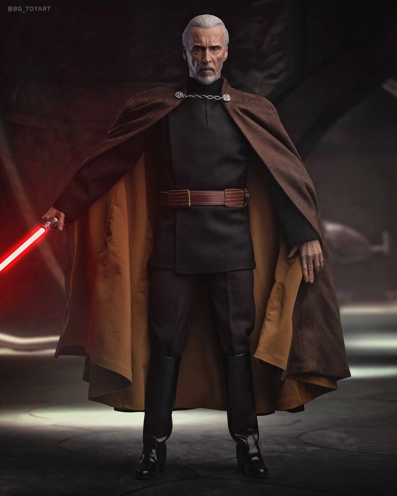 Count-Dooku-Hot-Toys-Final-Photography-058.jpg