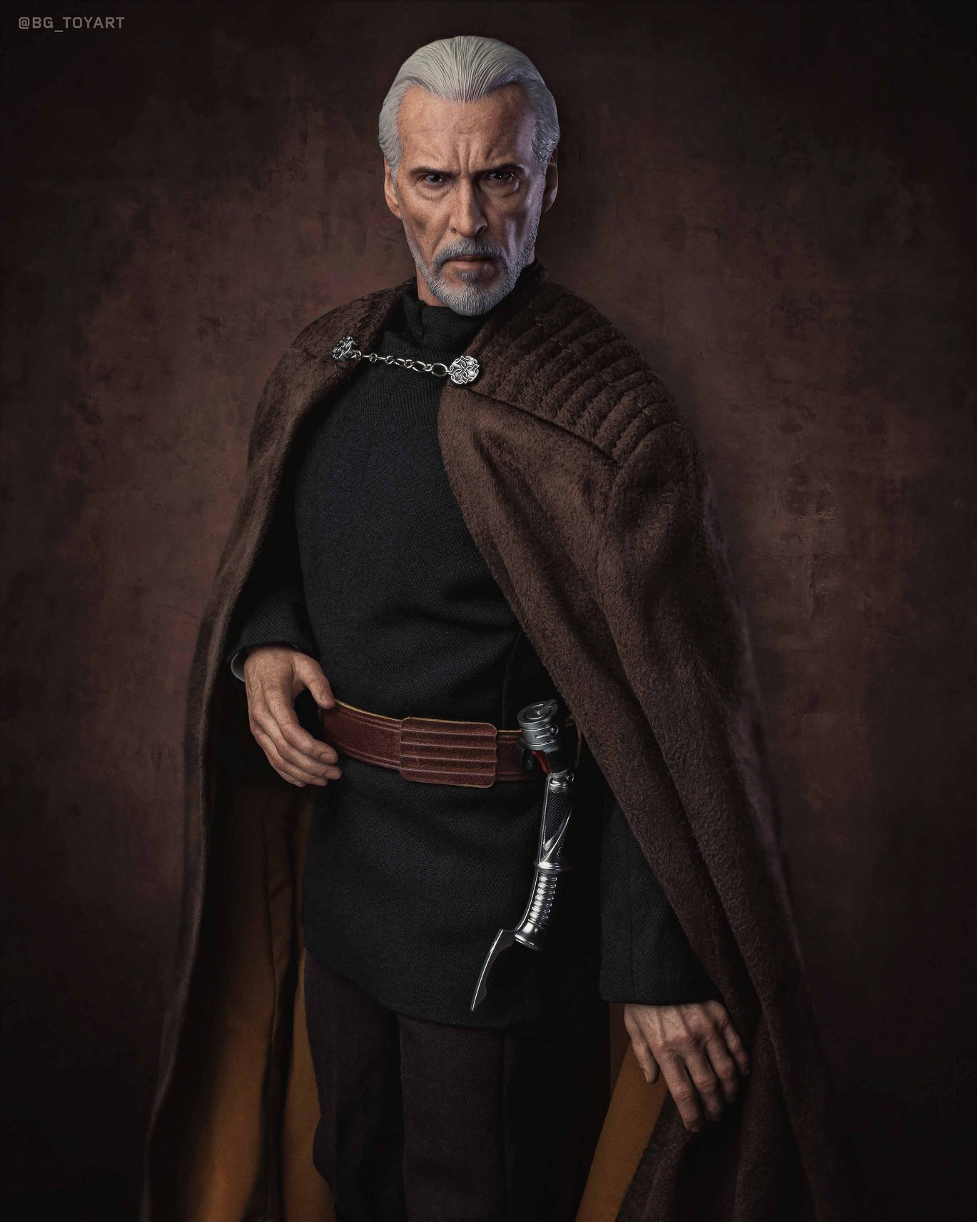 Count-Dooku-Hot-Toys-Final-Photography-060.jpg