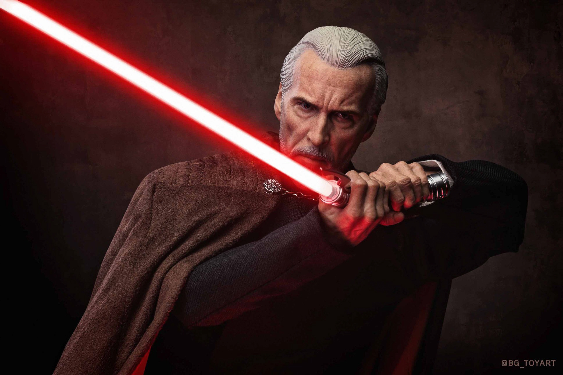 Count-Dooku-Hot-Toys-Final-Photography-066.jpg