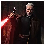 Count-Dooku-Hot-Toys-Final-Photography-068.jpg