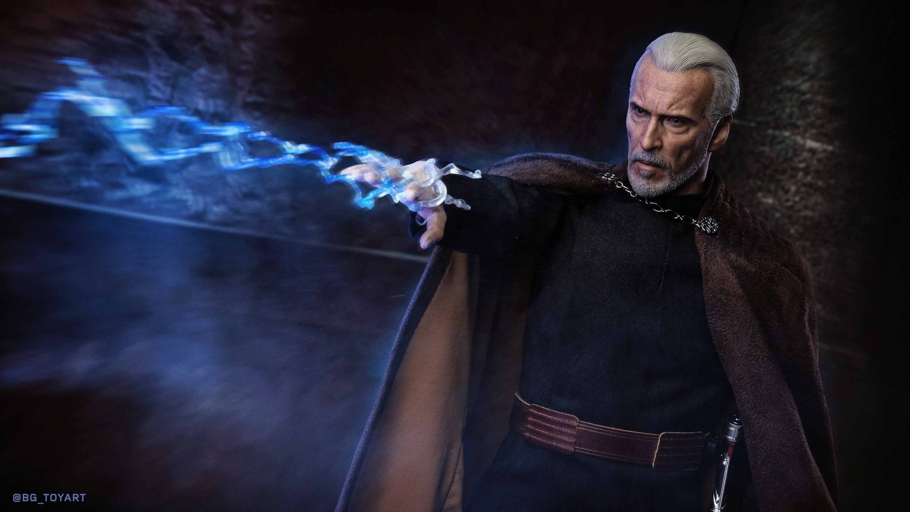 Count-Dooku-Hot-Toys-Final-Photography-069.jpg