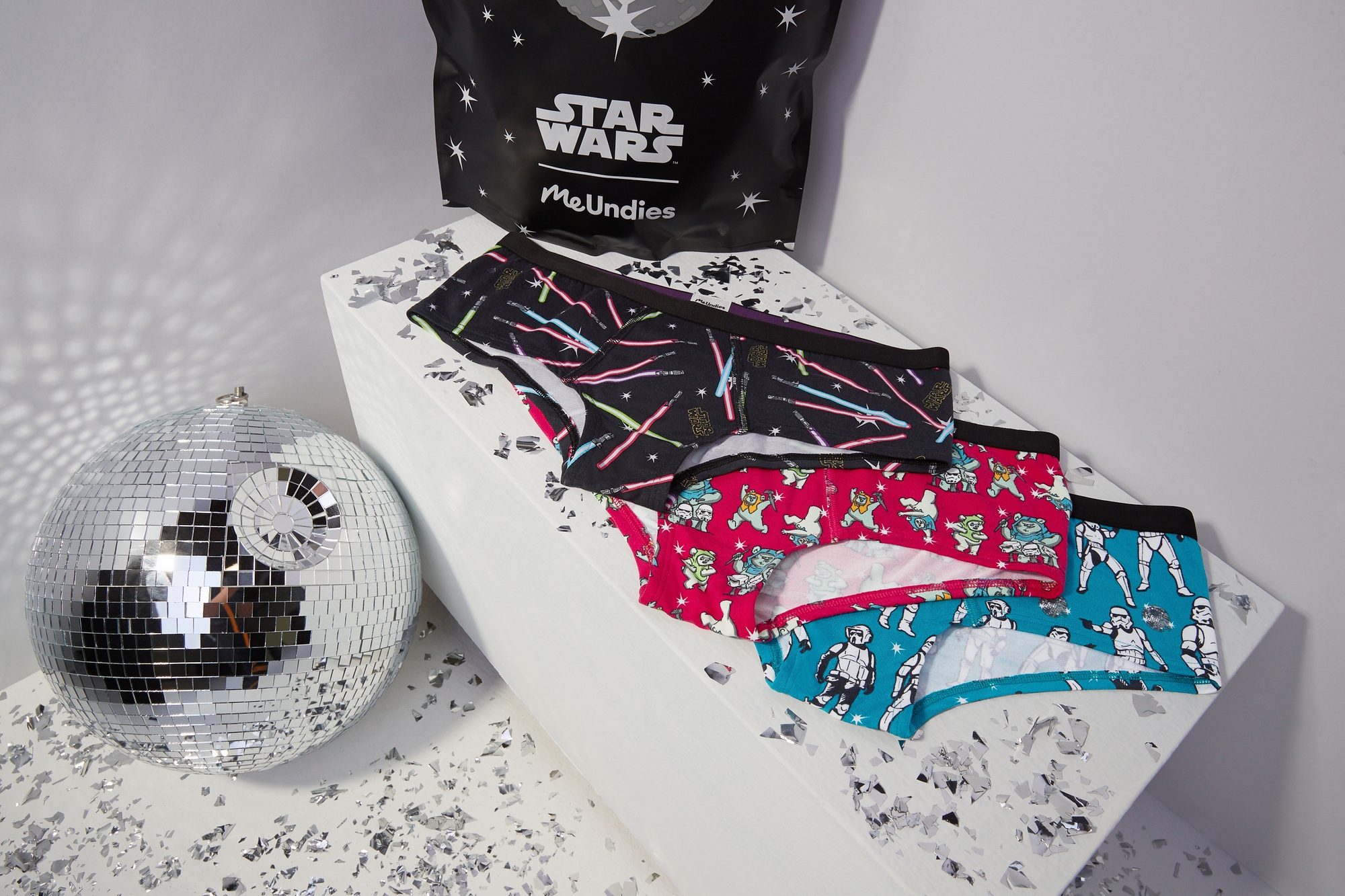 MeUndies-Strikes-Back-The-Star-Wars-Saga-Continues-002.jpg