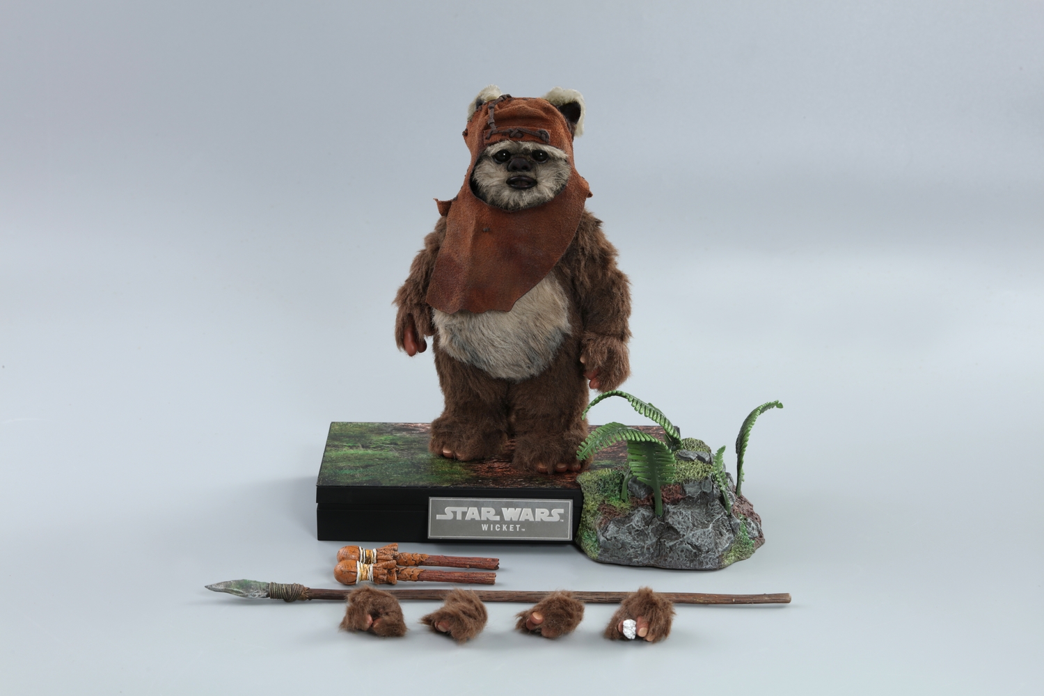 hot-toys-sw6-wicket-mms550-006.JPG