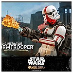 Hot Toys-The Mandalorian-Incinerator-Stormtrooper-Collectible-Figure_PR14.jpg