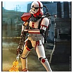 Hot Toys-The Mandalorian-Incinerator-Stormtrooper-Collectible-Figure_PR2.jpg