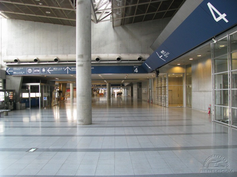 The (NOW) empty hallway of the convention center