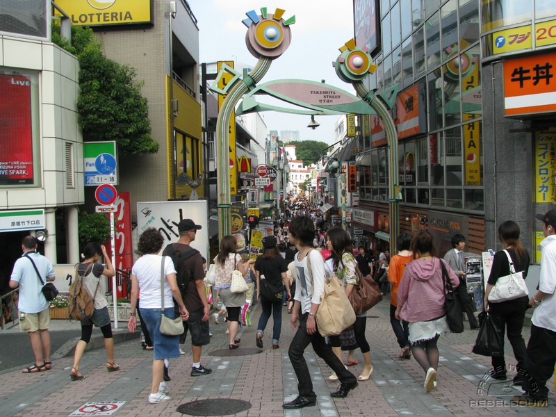 Takeshita Street shopping