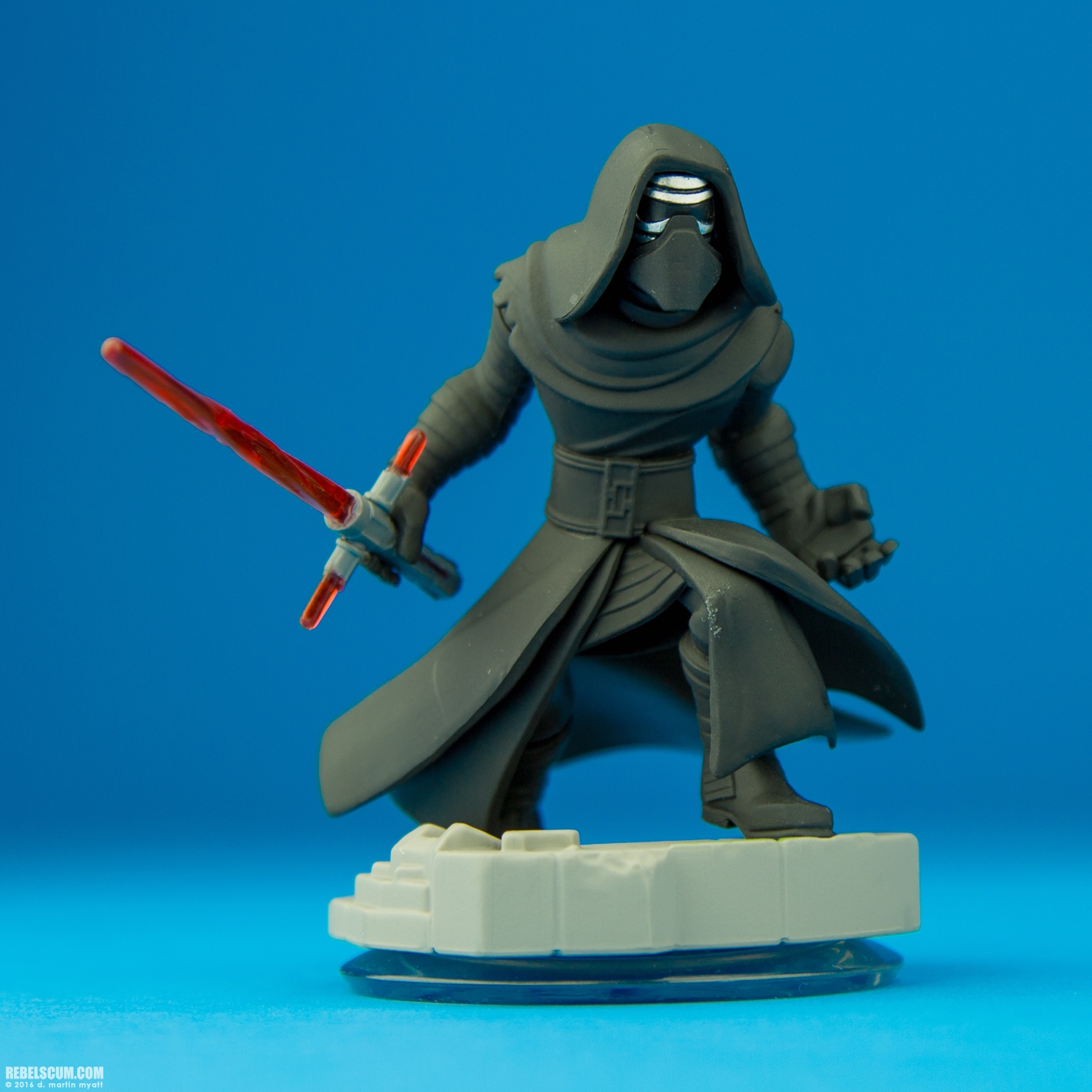 Disney-Infinity-3-Kylo-Ren-The-Force-Awakens-008.jpg