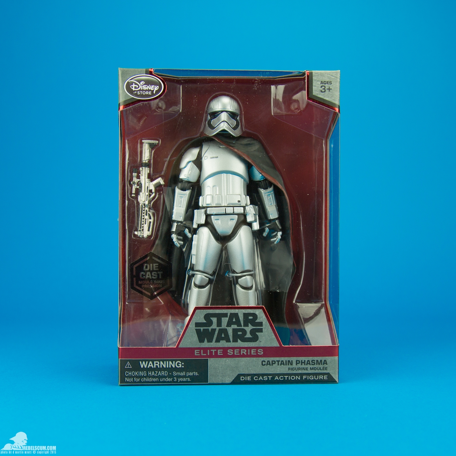 Captain-Phasma-Disney-Stores-Elite-Series-Diecast-Figure-008.jpg