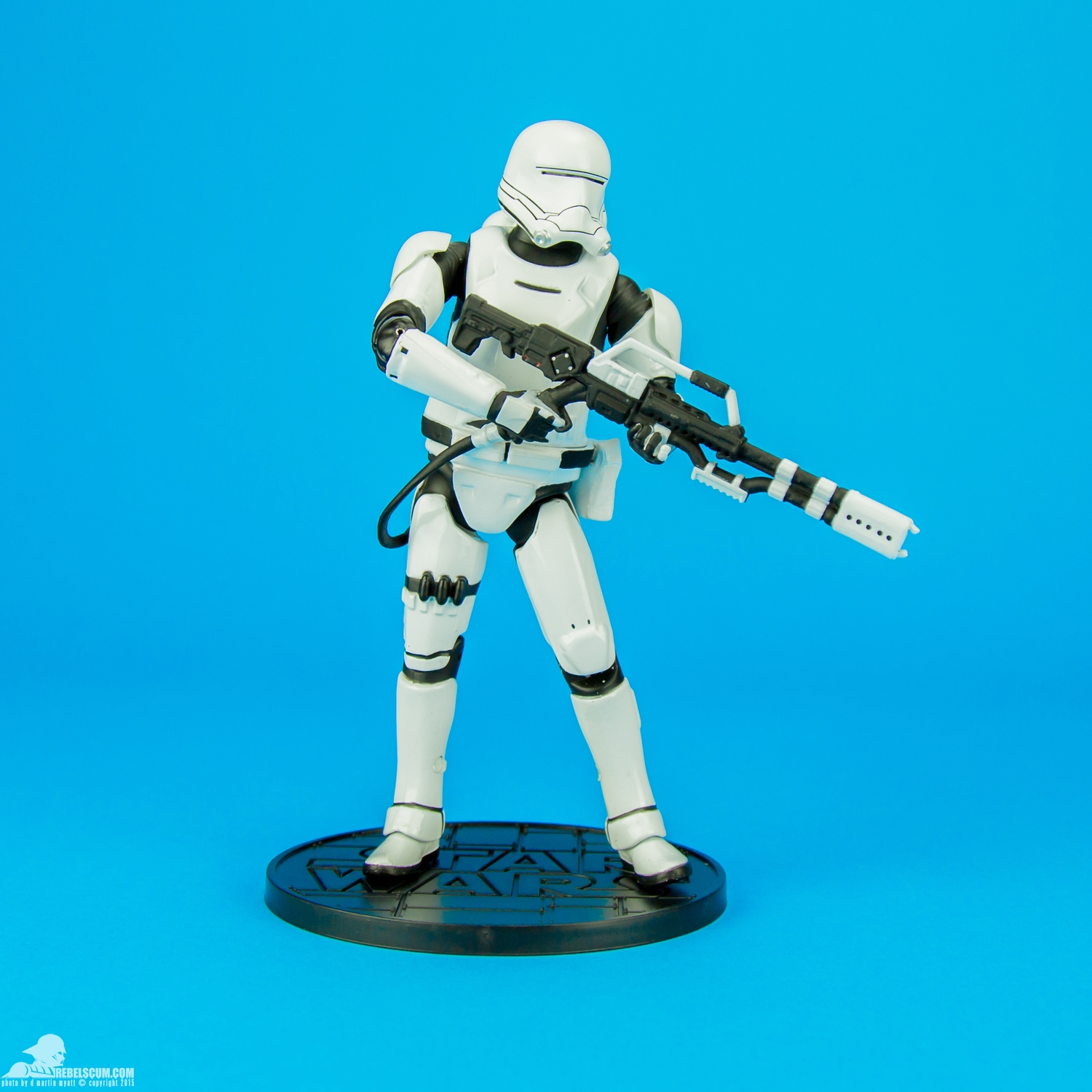 First-Order-Flametrooper-Disney-Stores-Elite-Series-Diecast-001.jpg