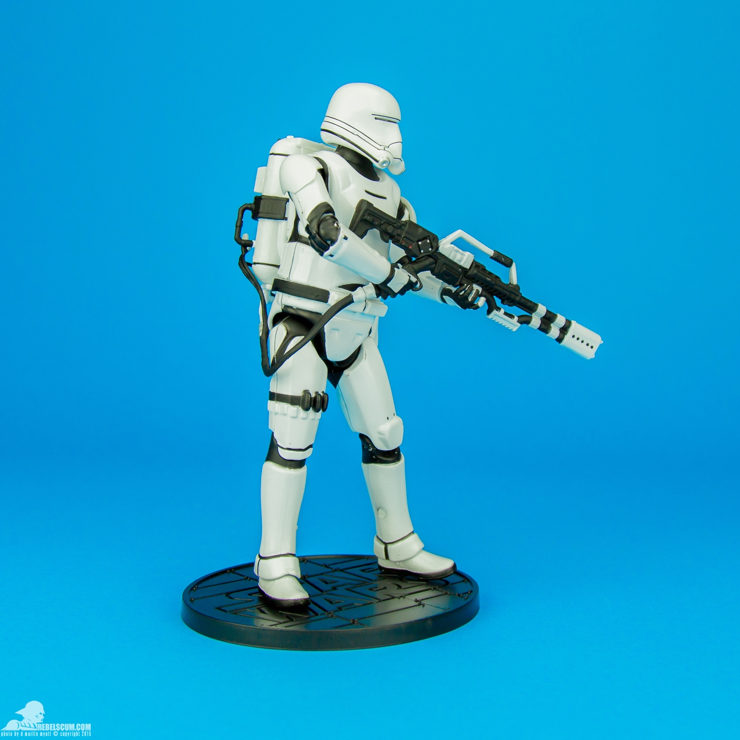 First-Order-Flametrooper-Disney-Stores-Elite-Series-Diecast-002.jpg