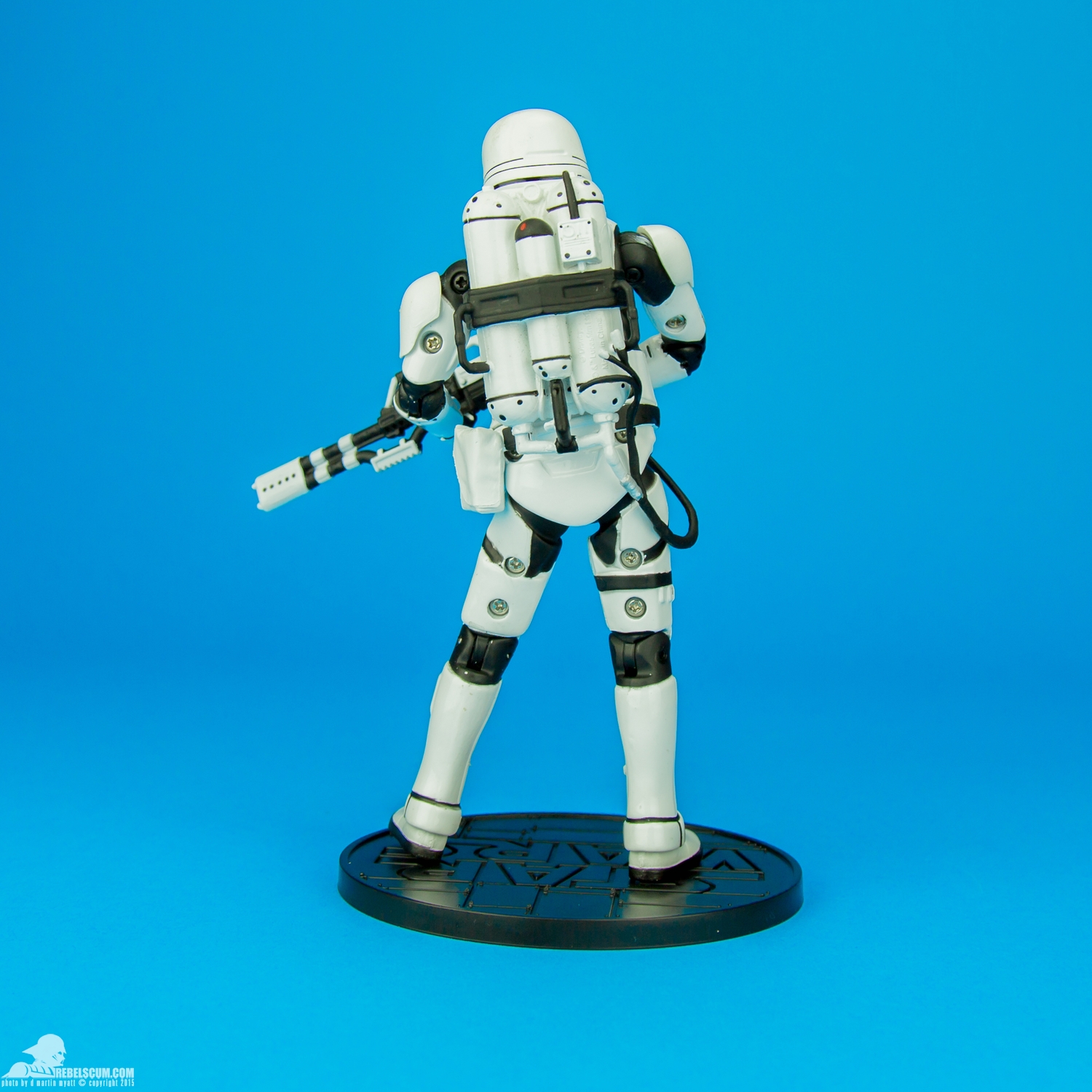 First-Order-Flametrooper-Disney-Stores-Elite-Series-Diecast-004.jpg