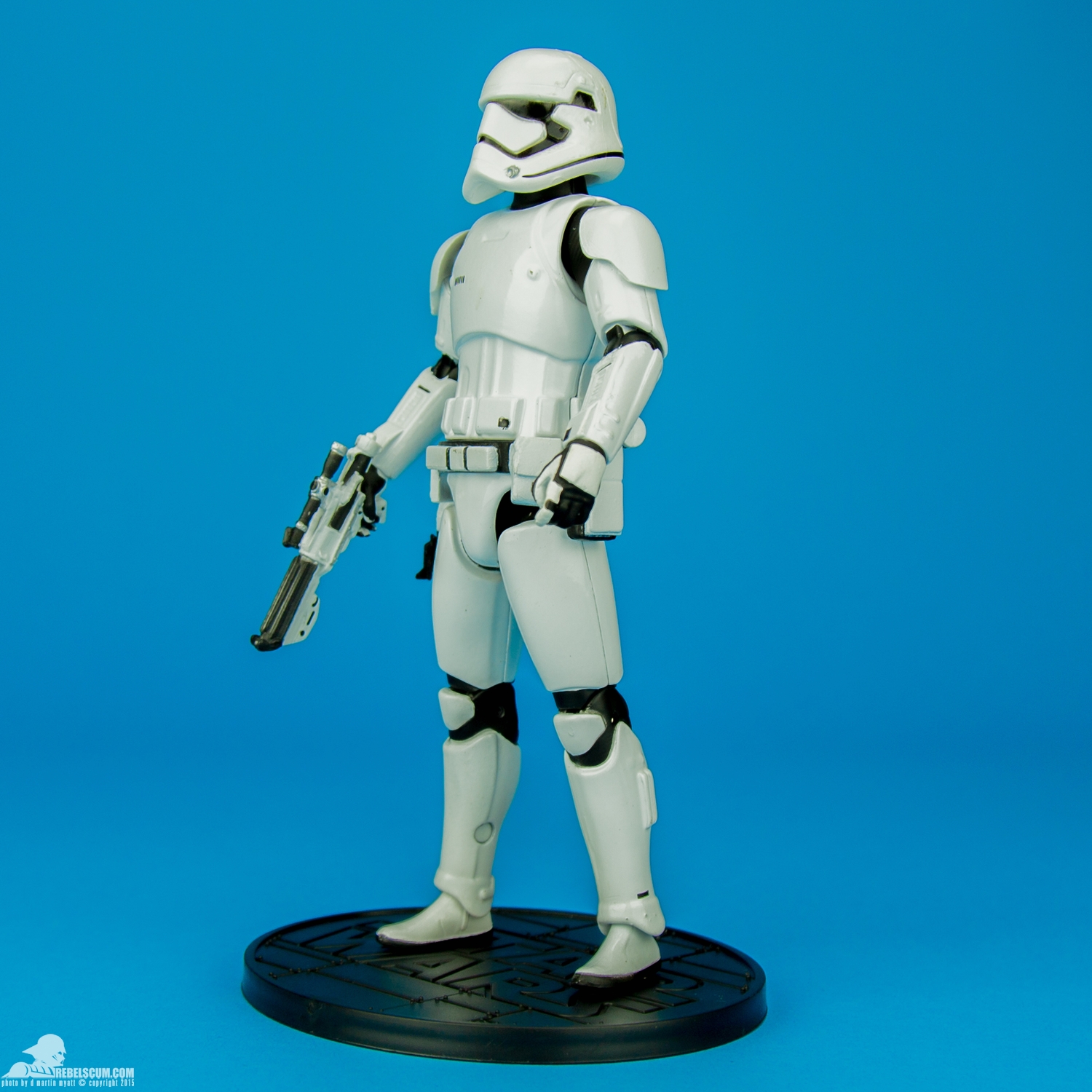 First-Order-Stormtrooper-Disney-Stores-Elite-Series-003.jpg