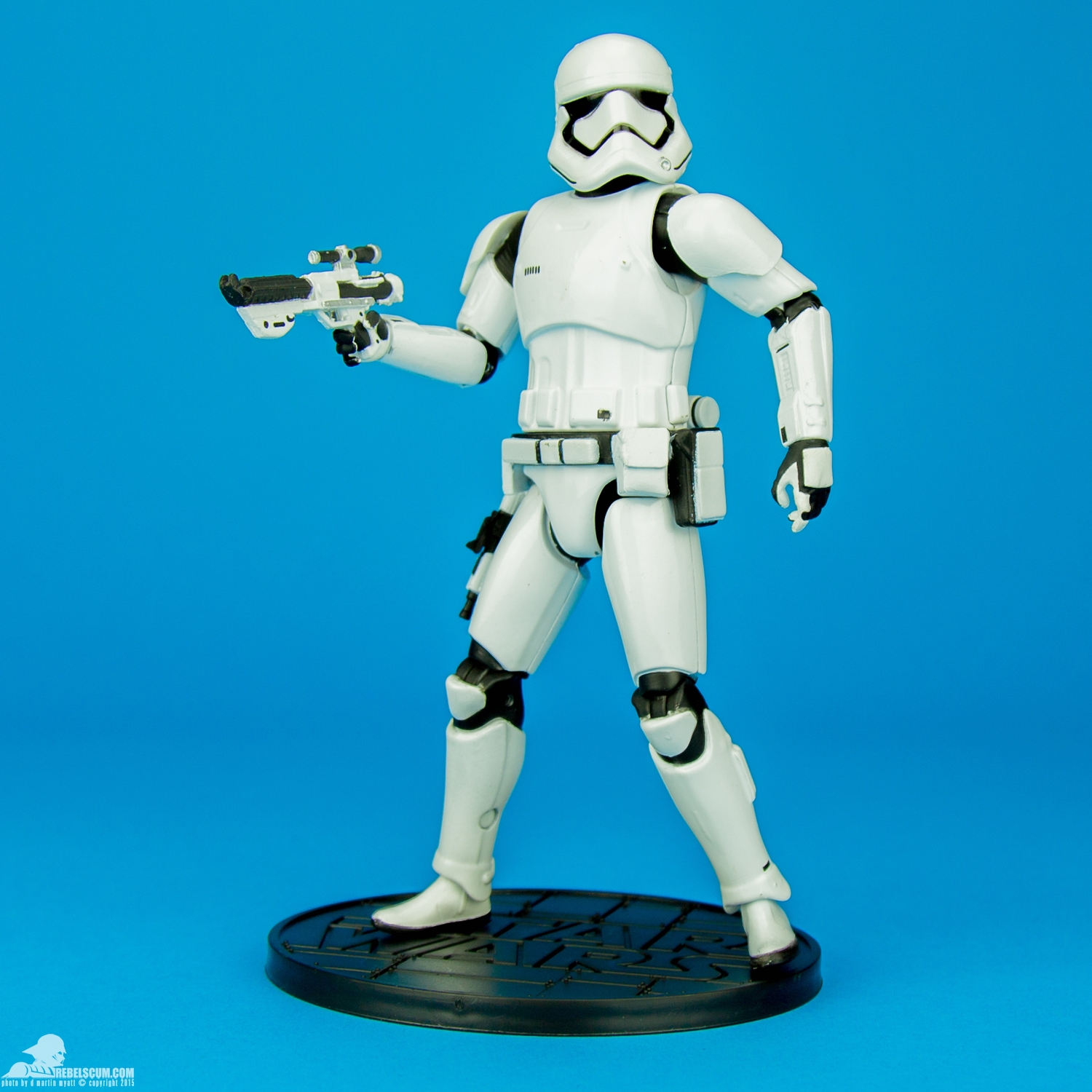 First-Order-Stormtrooper-Disney-Stores-Elite-Series-006.jpg