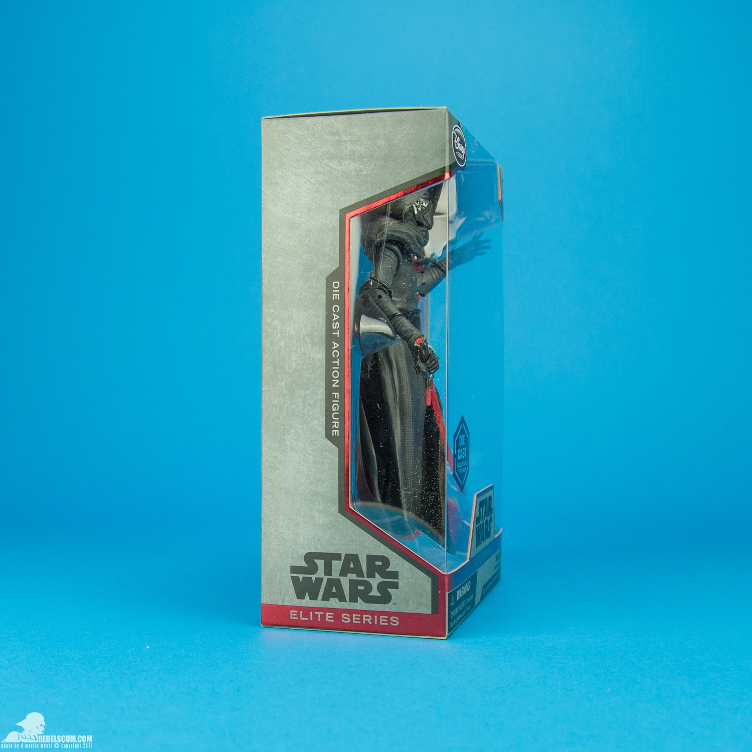 Kylo-Ren-Disney-Stores-Elite-Series-Diecast-Figure-009.jpg