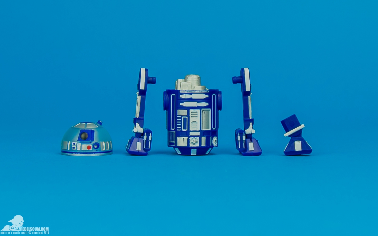 R2-D60-Disneyland-60-exclusive-Droid-Factory-Hasbro-009.jpg