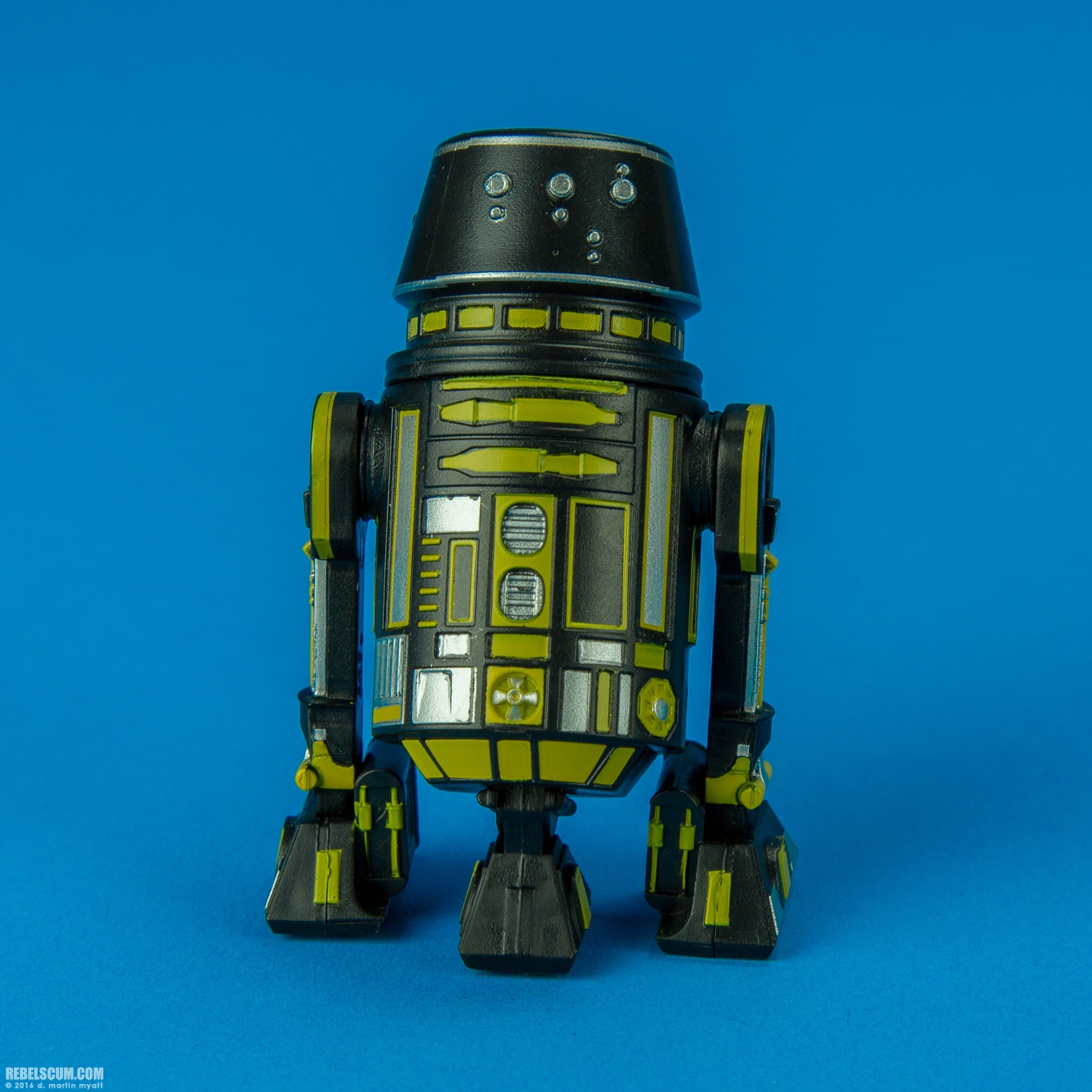 R5-M4-Disney-Parks-Droid-Factory-2016-001.jpg