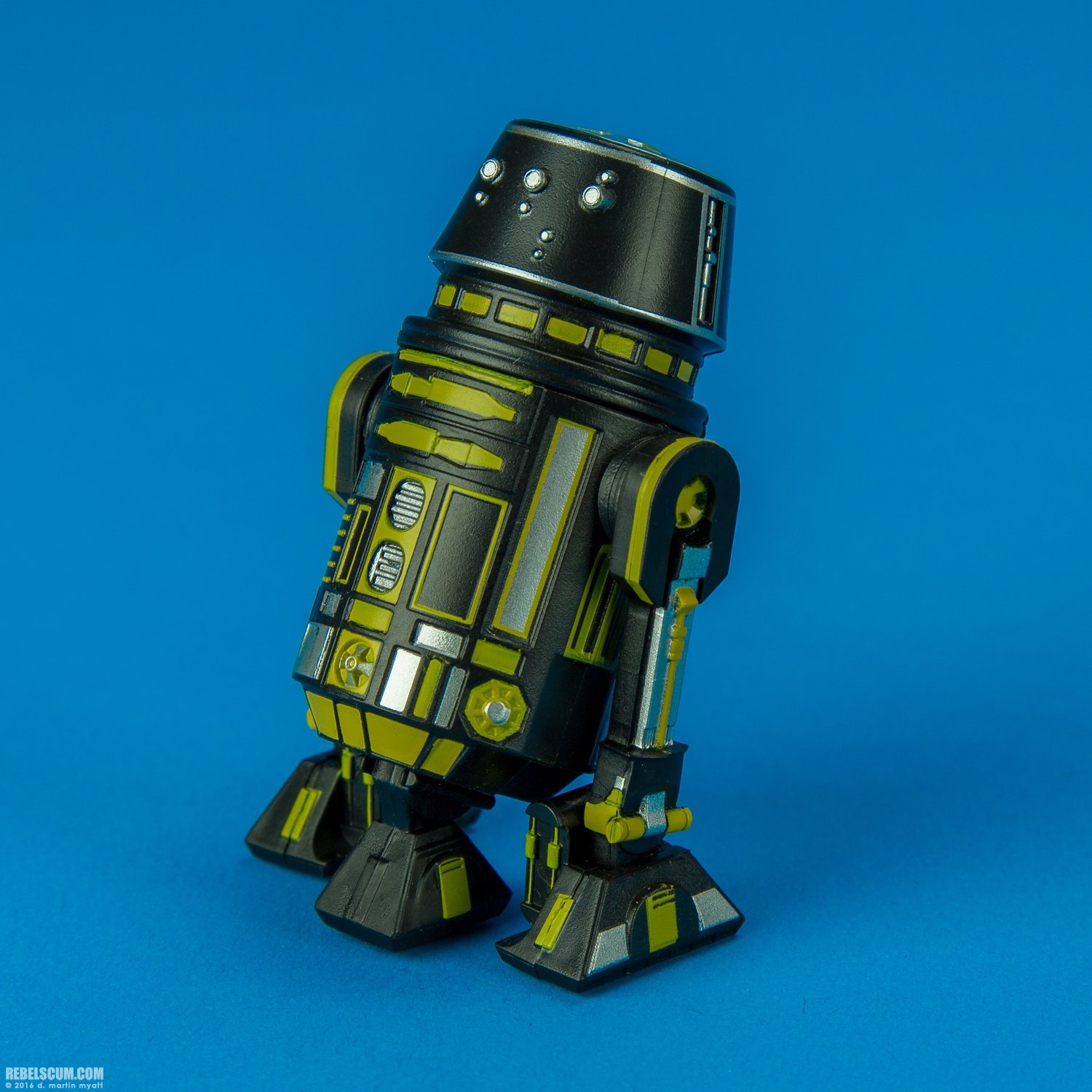 R5-M4-Disney-Parks-Droid-Factory-2016-003.jpg