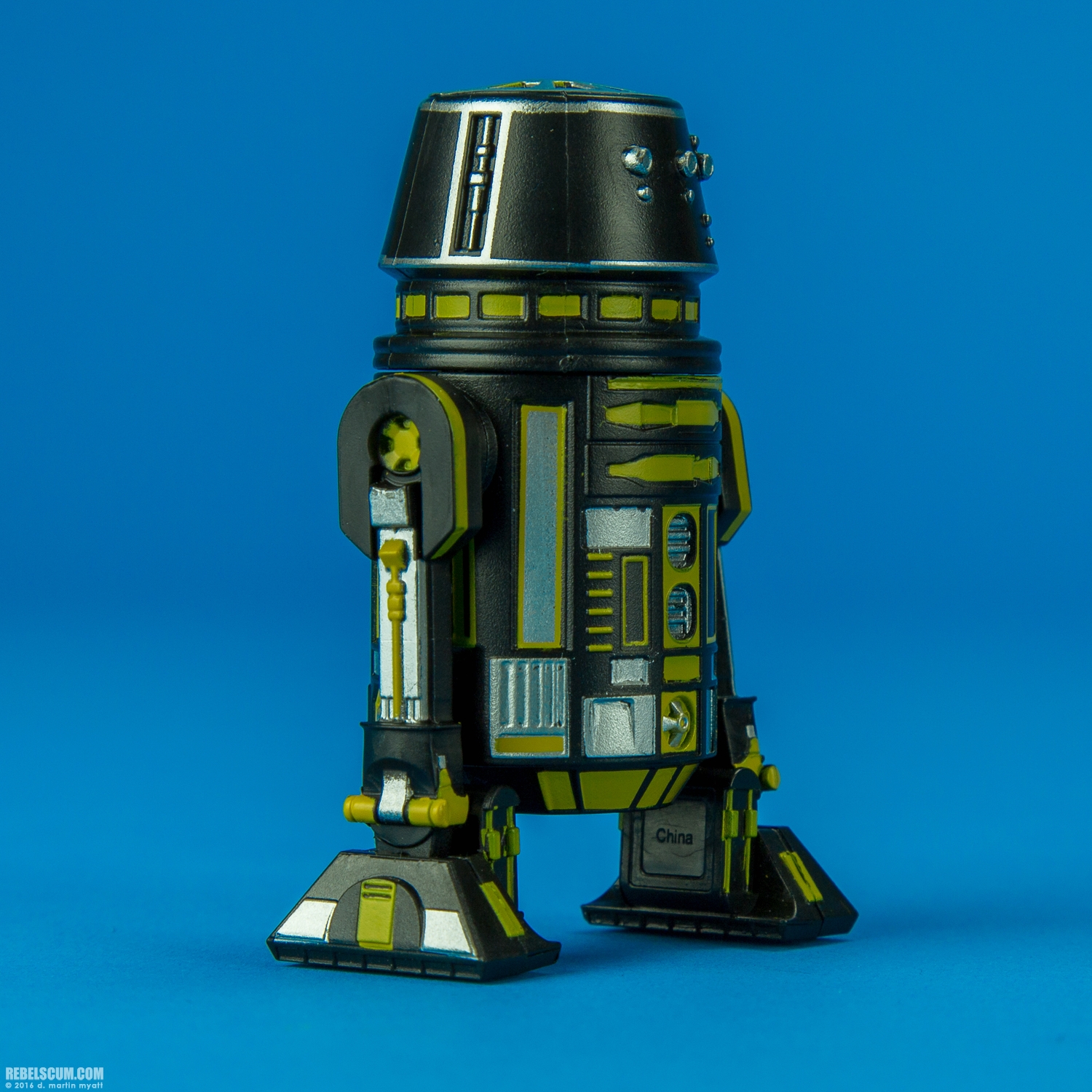 R5-M4-Disney-Parks-Droid-Factory-2016-006.jpg