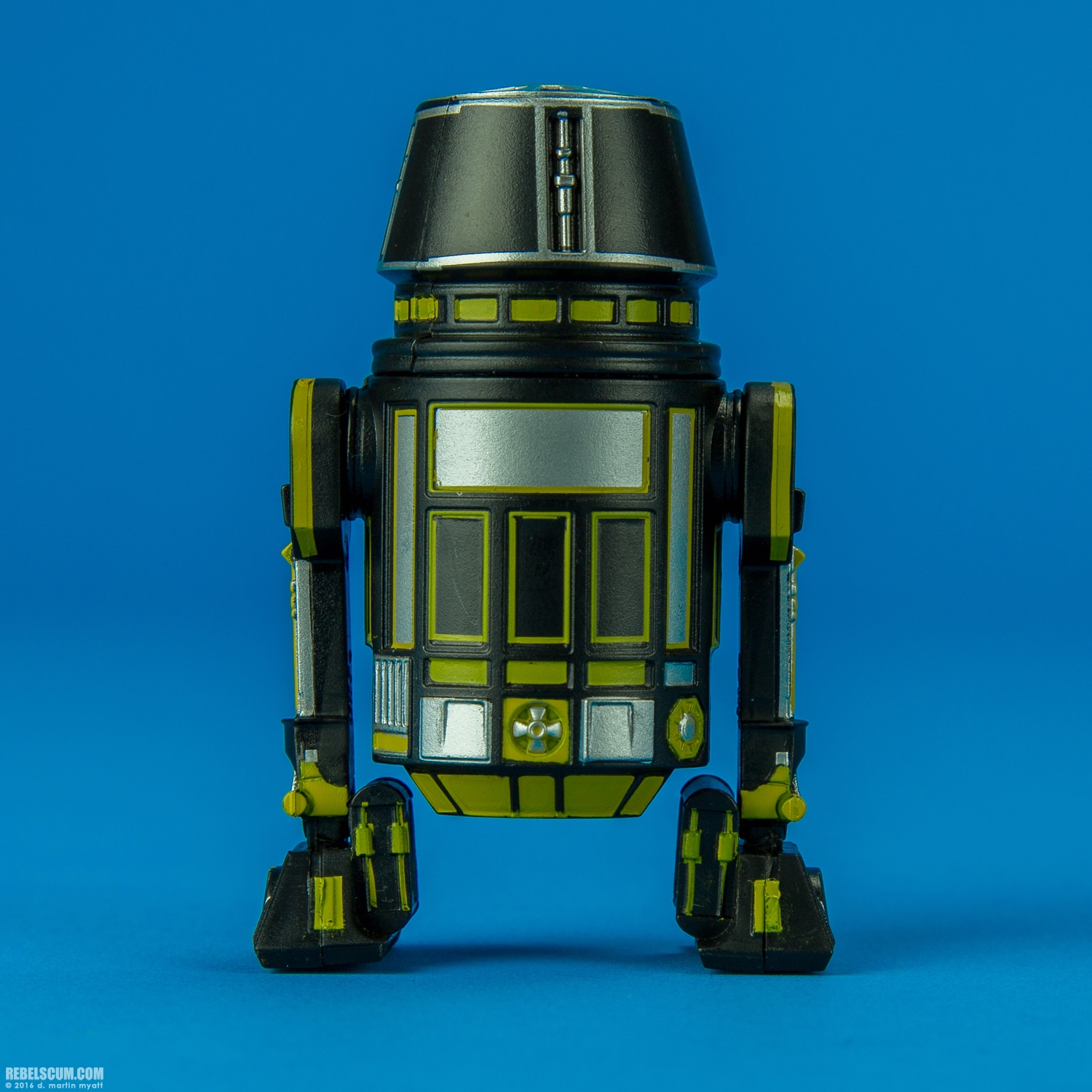 R5-M4-Disney-Parks-Droid-Factory-2016-008.jpg