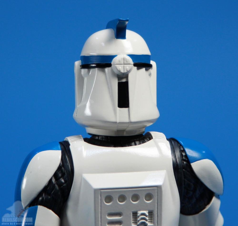 Gentle_Giant_Clone_Trooper_Lieutenant_Celebration_VI-08.JPG